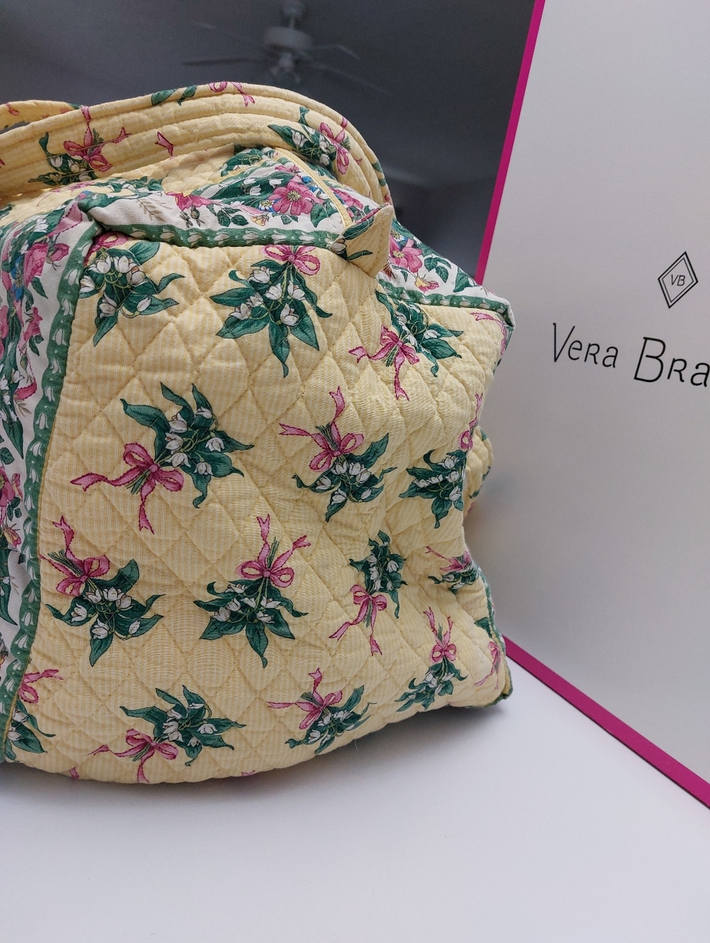Vera Bradley XL Duffel Vintage Hope Yellow - Picture 4 of 6
